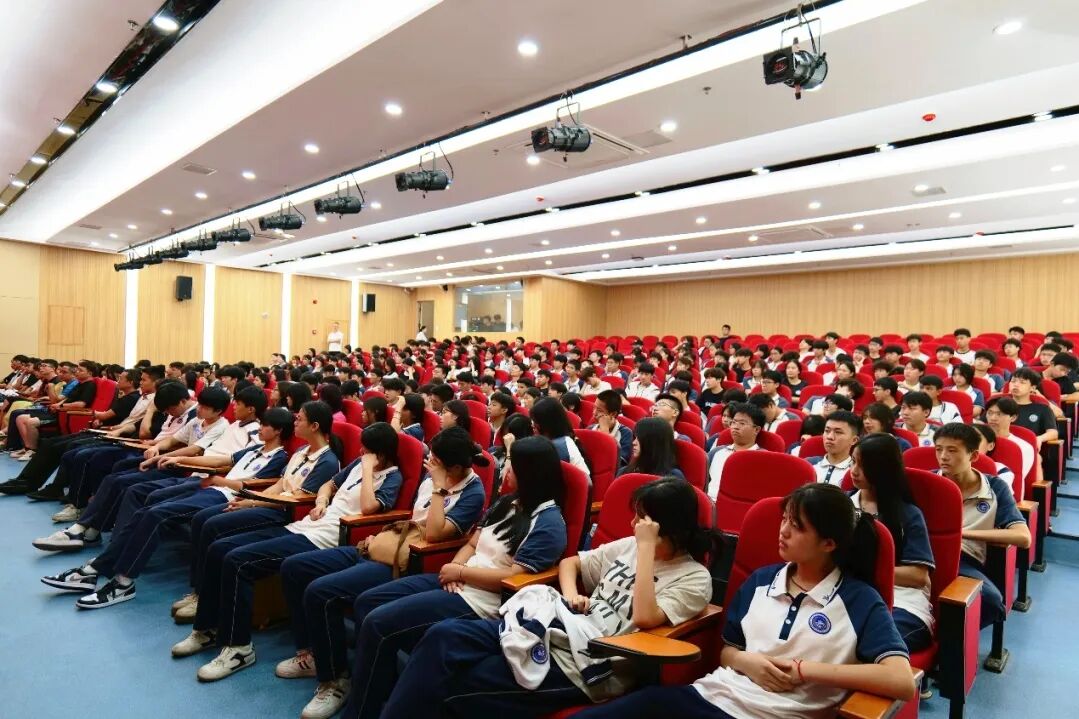 校企协同育电商匠才，以技兴农铺少年坦途｜ 我校特邀行业大咖开展电商专题分享
